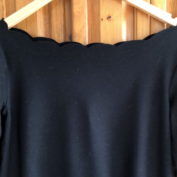 Anthropologie scallop trim black boxy crop top. - Picture 3 of 8